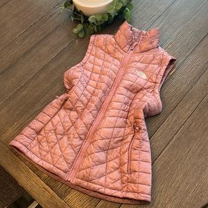 The North Face Vest. Pink. Size Medium. All Season